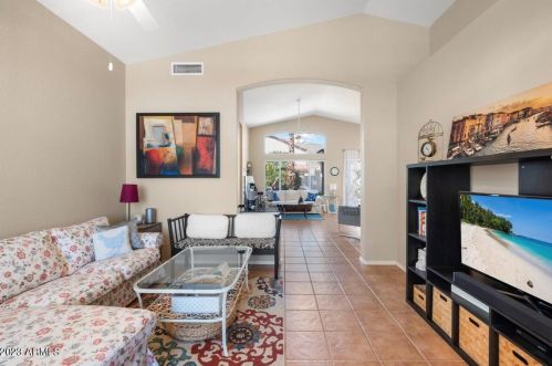 16030 18th Ave, Phoenix AZ  85045-1752 exterior