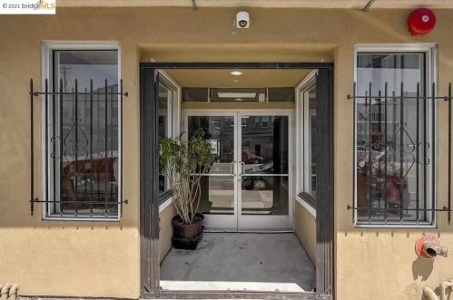 1616 International Blvd, Oakland, CA 94606-4502
