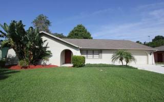 1527 Falcon Ave, Sebring FL  33872-2824 exterior