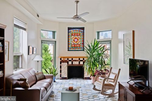 1708 Green St, Philadelphia PA 19130-7023 exterior