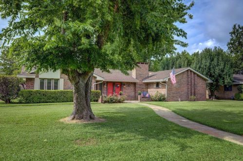 2309 Lange St, Greenville TX  75402-7323 exterior