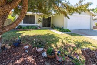 810 Almond St, Liberty Farms, CA 95620-2229