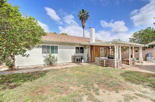 1626 Barranca Ave, Ontario CA  91764-1611 exterior