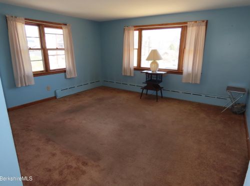 2 Water St, Adams MA 01220-1032 exterior