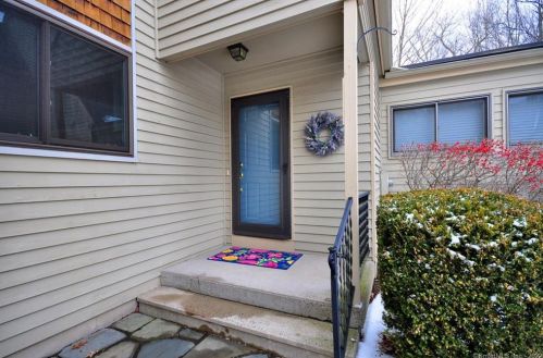 15 Dogwood Ct, Granby, CT 06035-2417