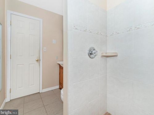 524 Brooke St, Charles Town WV  25414-1106 exterior