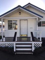 1042 Hawthorne Ave, Winchester Bay OR  97467-1342 exterior