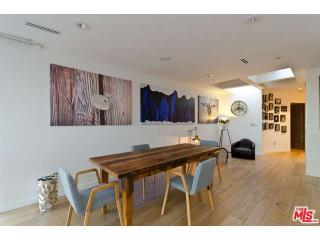 1590 Sunset Plaza Dr, Los Angeles CA  90069-1349 exterior