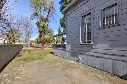 913 Court St, Woodland CA  95695-3520 exterior