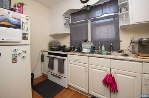 57 Malcolm Ave, Outwater NJ  07026-1523 exterior