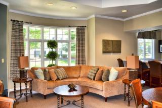 1338 Veterans Hwy, Levittown PA  19056-2025 exterior