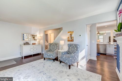 6710 Chestnut Ave, Falls Church VA  22042-2112 exterior