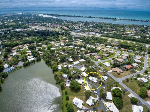 419 Courbet Dr, Nokomis, FL 34275-1311