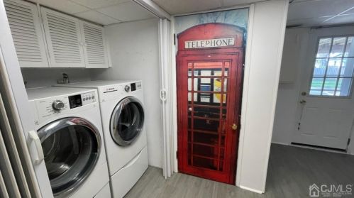 14 Hilltop Blvd, East Brunswick NJ  08816-2832 exterior