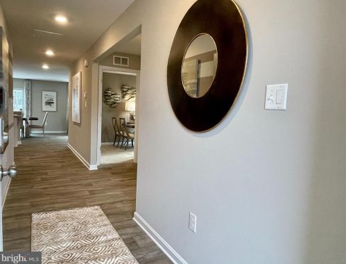175 Pond View Ln, Seaford, DE 19973-7603