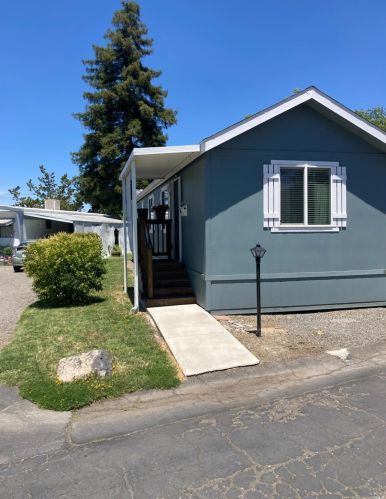 69 Arthur Dr, Santa Rosa, CA 95403-1104