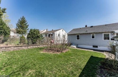 524 Laurel Ave, Roselle Park NJ  07204-1542 exterior