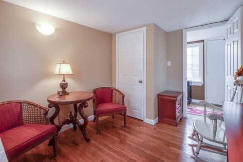 204 Dunstable Rd, Nashua NH  03062-2340 exterior