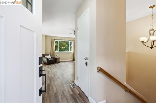 161 Holiday Hills Dr, Pacheco CA  94553-4211 exterior