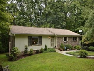 500 Oakwilde Dr, Hendersonville, NC 28791-8618