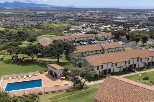 92685 Makakilo Dr, Kapolei HI  96707 exterior