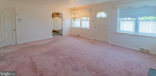 115 Locust St, Newtown Square PA  19073-3329 exterior