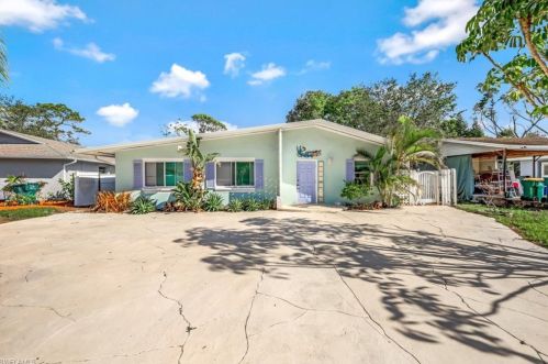 2263 Spruce St, Naples FL  34112-4652 exterior