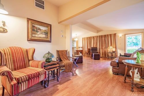 2018 Lingard St, Lancaster CA 93536-1405 exterior