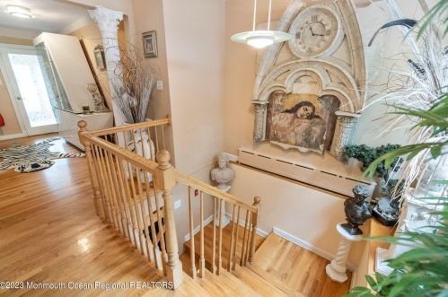 40 Wilson Ave, Morganville NJ  07751-9786 exterior