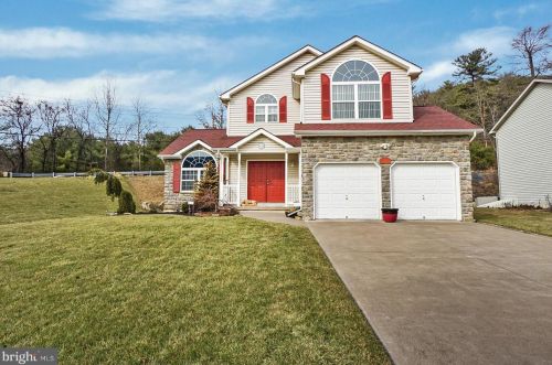 601 Princeton Ave, Palmerton, PA 18071-1116