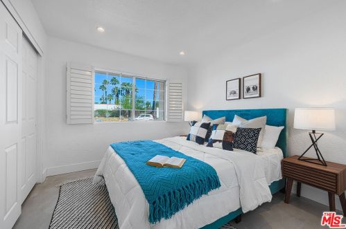 1055 Louise Dr, Palm Springs CA  92262-3241 exterior