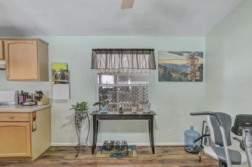 10 Wendy Cir, Grass Valley CA  95945-7037 exterior