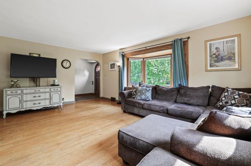 3307 81, Milwaukee WI 53219-3832 exterior