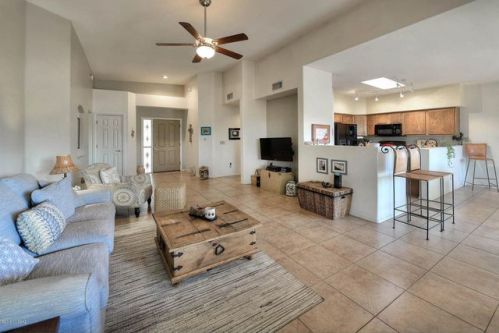 572 Wine Plum Dr, Tucson, AZ 85704-6056