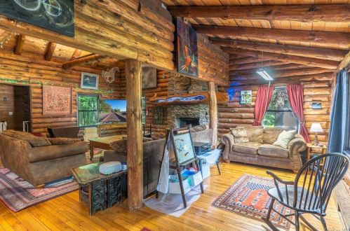 11 Picadilly Ct, Rock Hill NY  12775-6435 exterior