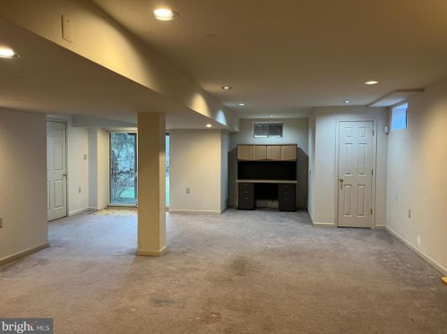 110 Gleneagles Dr, Blue Bell PA  19422-3240 exterior