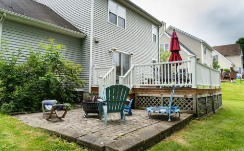 39 Bush Creek Ln, Poughquag NY  12570-5557 exterior