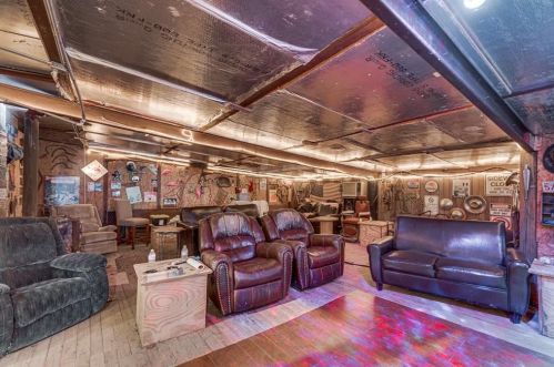 1511 Walnut Grv Rd, Midlothian TX  76065-4749 exterior