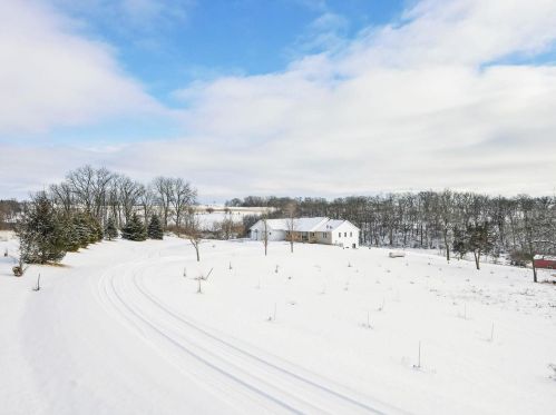 2625 Survey Rd, Dodgeville, WI 53533-9161