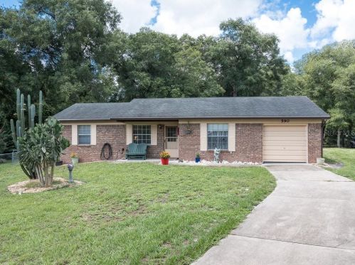 590 Sandy Pines Dr, Orange City, FL 32763-6584