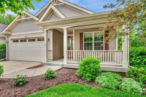 239 Summerhaven Ln, Lake Geneva, WI 53147-2178