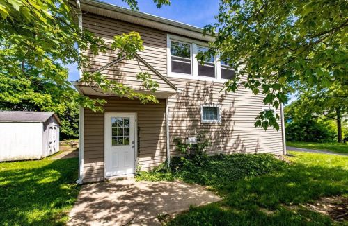 115 Locust St, Miami, OH 45056-1701