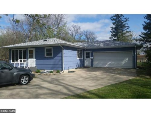 325 10th St, Litchfield MN  55355-1401 exterior