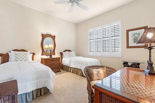 5100 Post Oak Ln, Naples FL  34105-4526 exterior