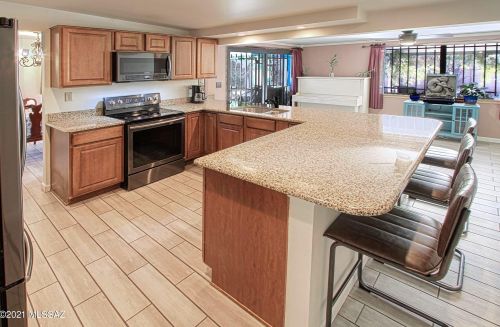 2261 Rainbow Vis Dr, Tucson AZ 85712-2914 exterior