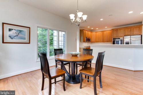 5594 Tucson Ct, Haymarket VA  20169-3145 exterior