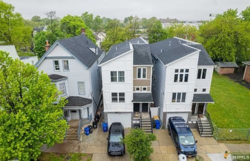 69 13 St, Newark NJ 07107-1108 exterior