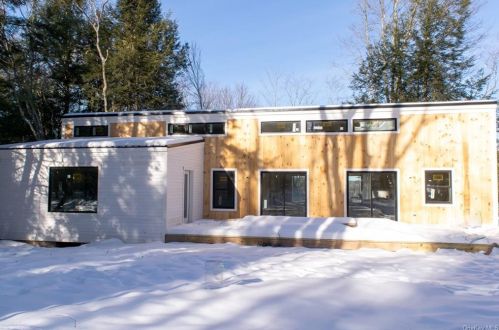 318 Cattail Rd, Lew Beach, NY 12758-6734