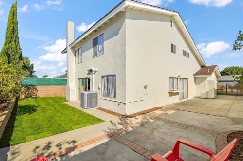 5033 Elderhall Ave, Lakewood CA  90712-2849 exterior