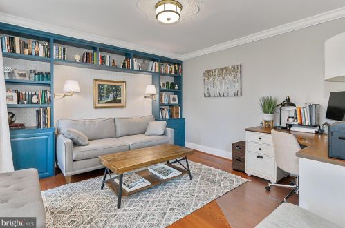 4011 Latham Dr, Haymarket VA  20169-2407 exterior